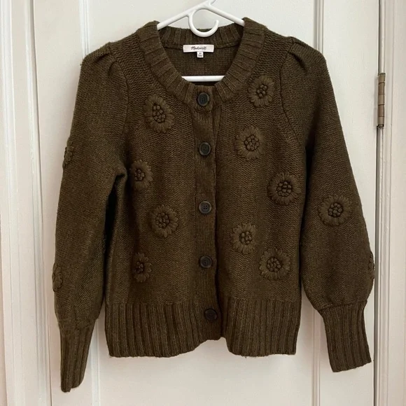 Madewell | Embroidered Edencroft Pleat-Sleeve Cardigan Sweater - Picture 2 of 10